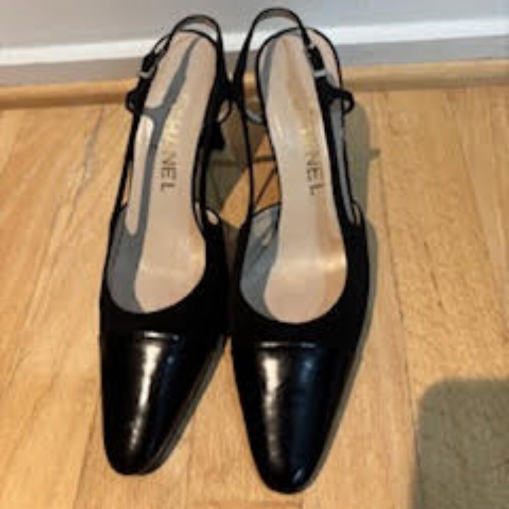 CHANEL Slingback Pump  Size 8 1/2  Great Condition!!